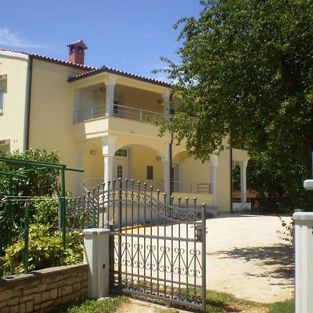 Apartments Rajci Ровинь Экстерьер фото