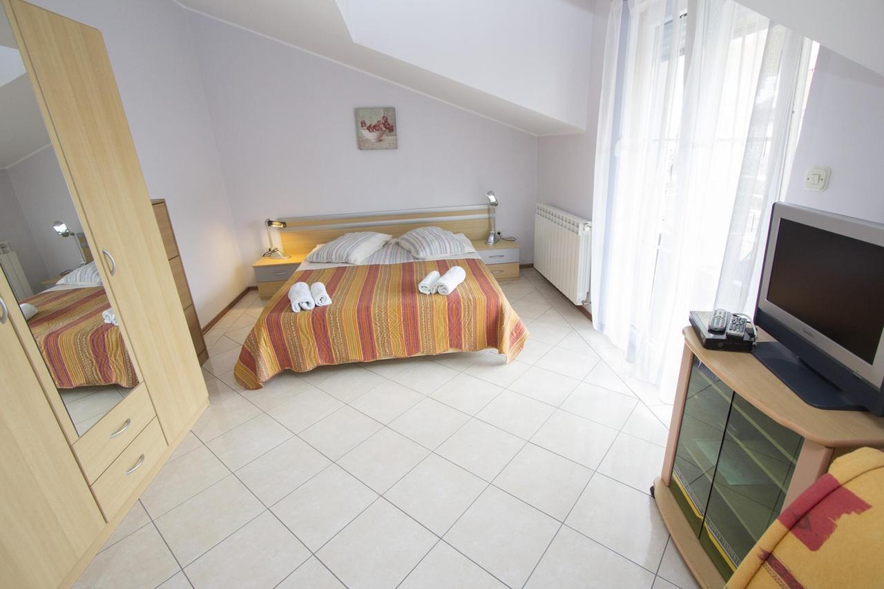 Apartments Rajci Ровинь Экстерьер фото