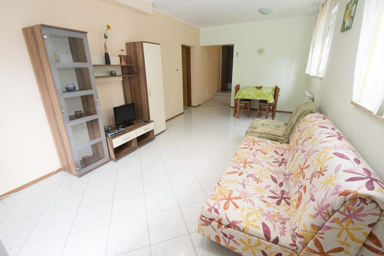 Apartments Rajci Ровинь Экстерьер фото