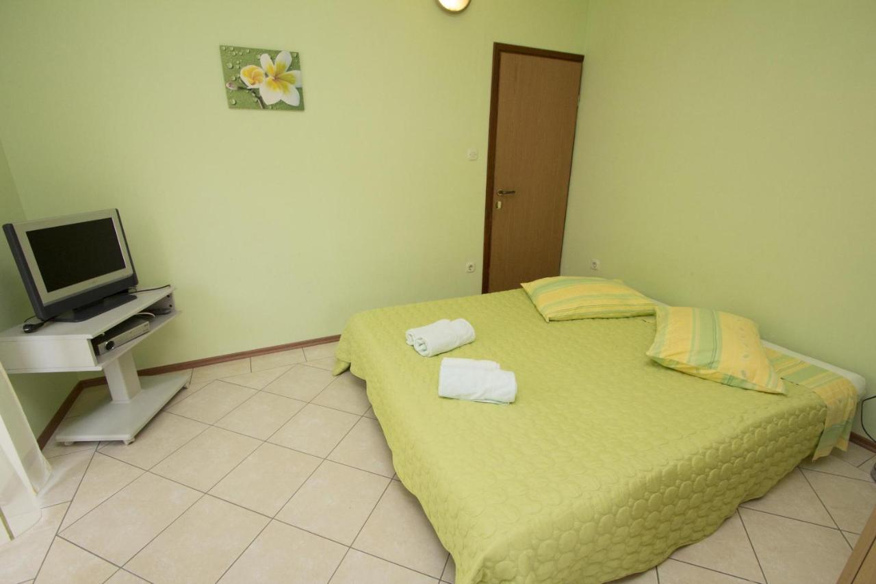 Apartments Rajci Ровинь Экстерьер фото