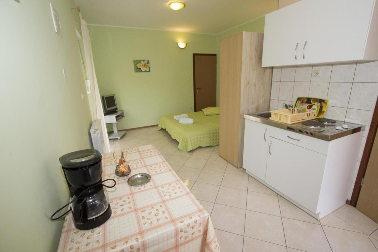 Apartments Rajci Ровинь Экстерьер фото